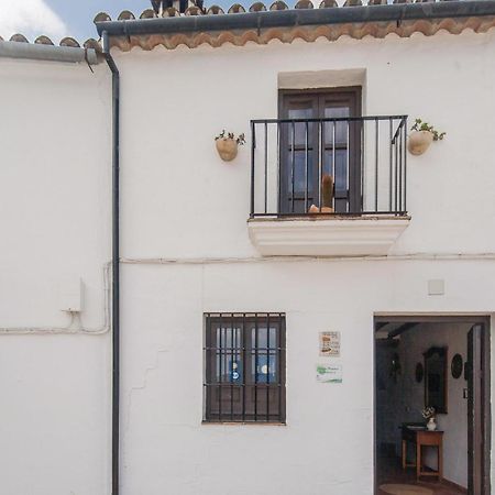 Cozy Home In Zahara De La Sierra With Kitchen Zewnętrze zdjęcie