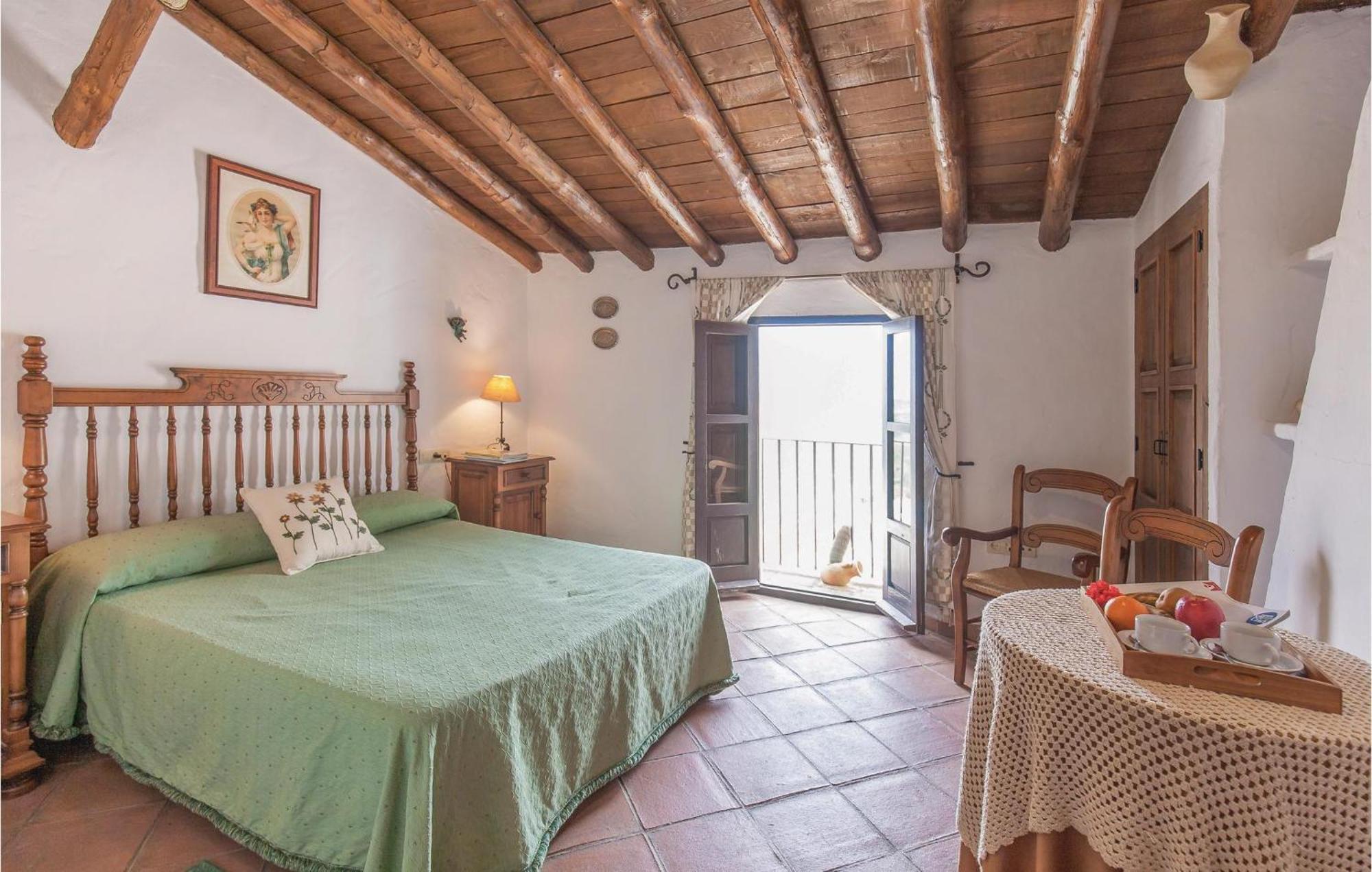 Cozy Home In Zahara De La Sierra With Kitchen Zewnętrze zdjęcie
